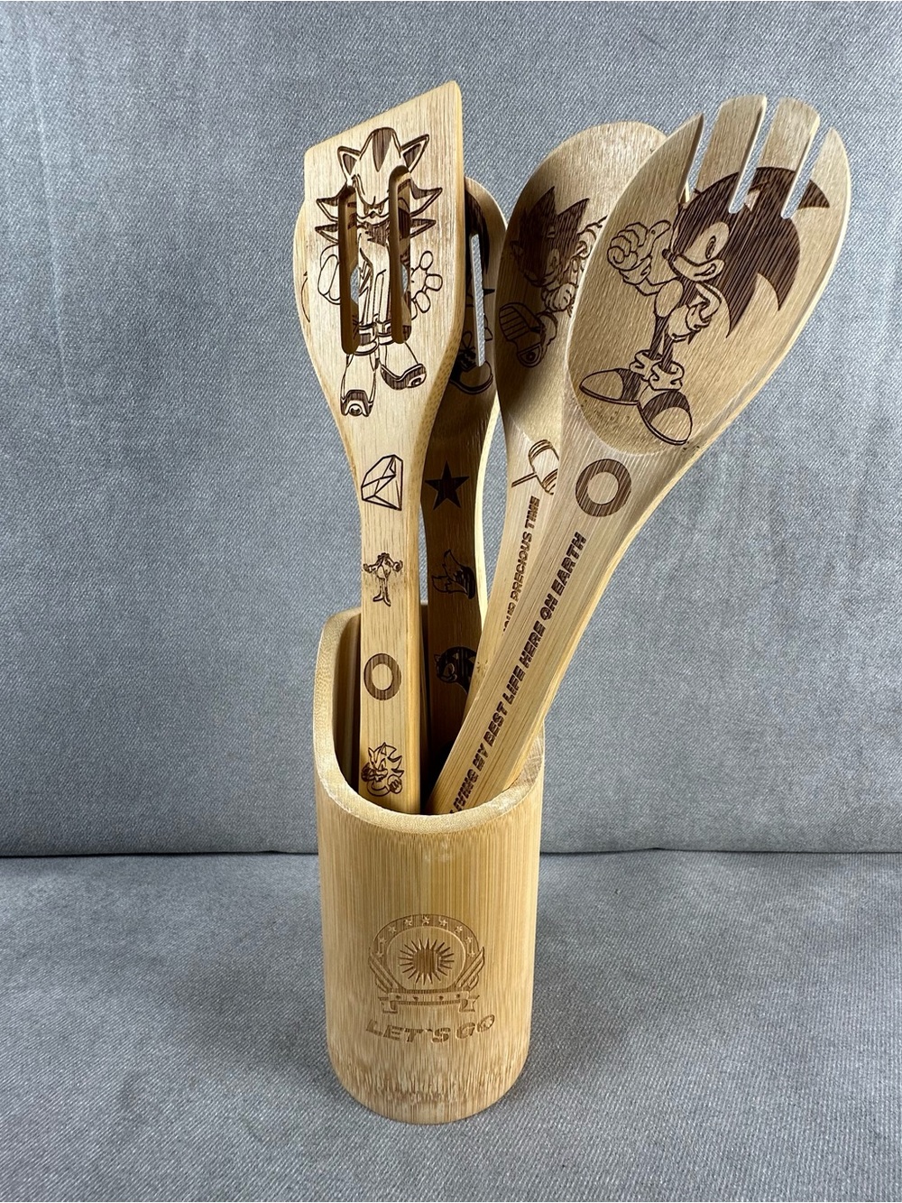 Sonic The Hedgehog Bamboo Kitchen Utensil Set 6 Piece Cooking Tools Holder